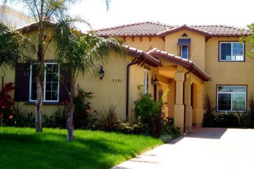 Avenida-Oriente-by-California-Home-Builders